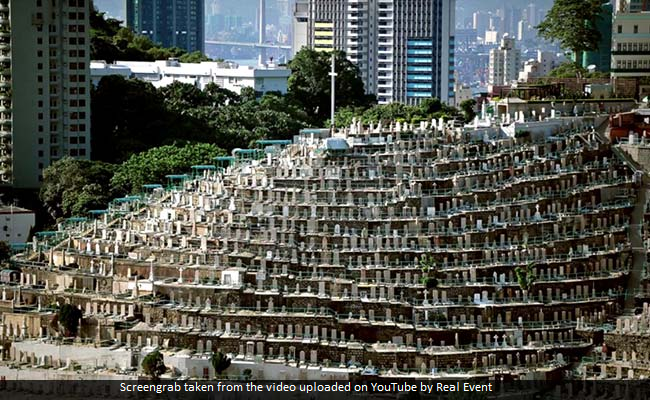PHOTOS : यह है कब्रों से बना एक अद्भुत पहाड़, जहां एक साथ दफन की गई थीं कई लाशें