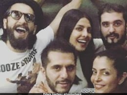 Priyanka Chopra Parties With Ranveer Singh After Returning From The US Priyanka Chopra Parties With Ranveer Singh After Returning From The US
