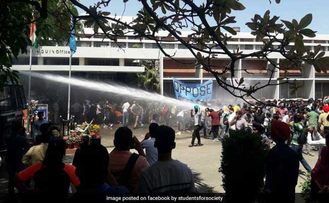 Panjab University Students Oppose Fee Hike, Clash With Police
