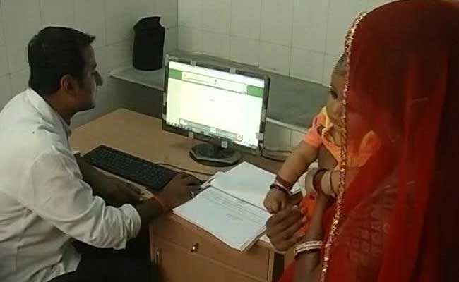 Link Aadhaar with PAN Using SMS, Says Income Tax Department