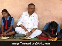 Chhattisgarh Chief Minister Raman Singh Shares Mid-Day Meal With Students