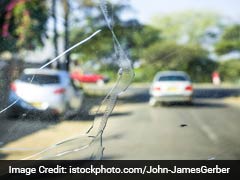 यमुना एक्स्प्रेस-वे पर टकराईं गाड़ियां, विदेशी की मौत