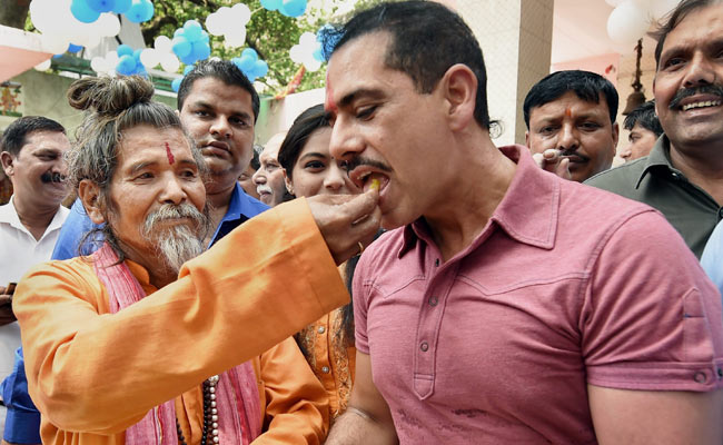 Robert Vadra At Temple As Report On Land Deals Reaches Supreme Court