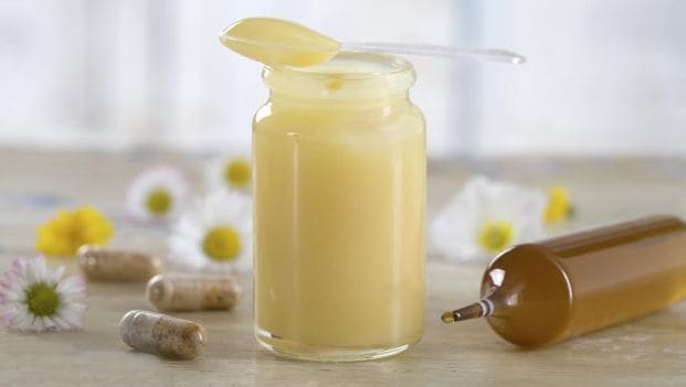 5 Fantastic Royal Jelly Benefits: A Magical Ingredient Created by Bees