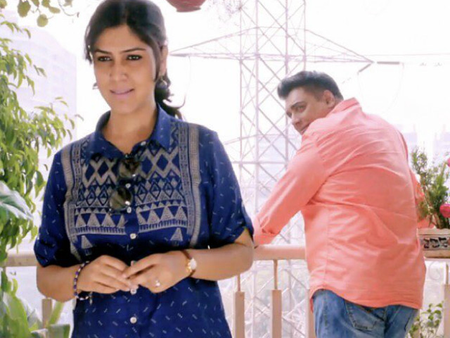 <I>Karle Tu Bhi Mohabbat</i> Trailer: Sakshi Tanwar, Ram Kapoor's New Web Series Delights Twitter
