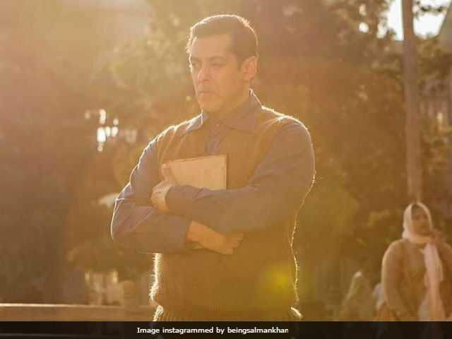 <i>Tubelight</i> Poster 2: Salman Khan's Face, Finally