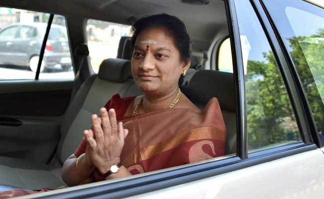 Sasikala Pushpa Approaches Election Commission Against AIADMK Leader Dinakaran