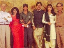 Shah Rukh Khan, Raveena Tandon In This Flashback Pic. 'Those Were The Days'