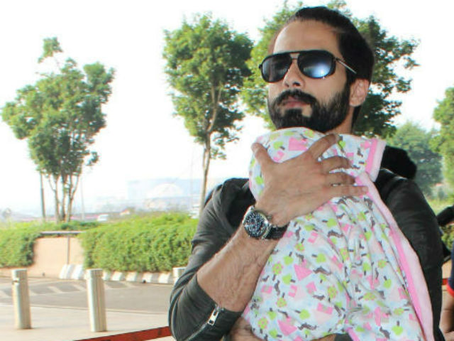 Trending: Shahid Kapoor Enjoys A Pool Date With Daughter Misha. Here's Pic