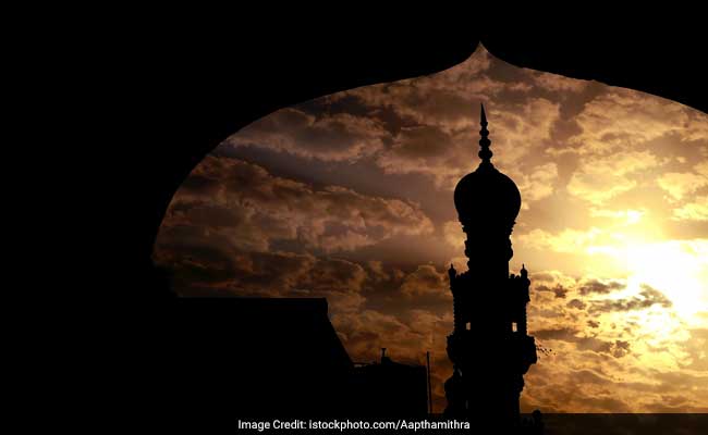 UP Madrasa Loses Recognition Over National Anthem Row