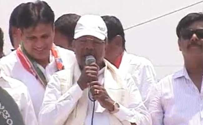 बेंगलुरू में भूख से आज़ादी की पहल, इंदिरा कैंटीन में मिलेगा 10 रुपये में खाना बेंगलुरू में भूख से आज़ादी की पहल, इंदिरा कैंटीन में मिलेगा 10 रुपये में खाना