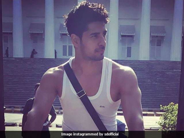 Aiyaary: Sidharth Malhotra Says He Is 'Thrilled' To Work With Neeraj Pandey