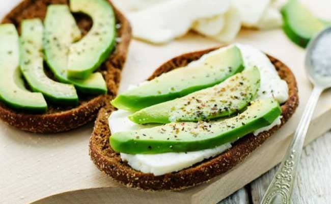 Weight Loss: Try These Fibre-Rich Snacks To Shed Extra Kilos