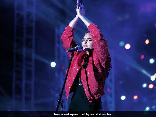 Sonakshi Sinha Says She's Not Performing With Justin Bieber After All. 'Just Chill'