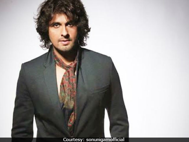 Sonu Nigam Rails Against '<i>Gundagardi</i>' After Being Woken By Morning <i>Azaan</i>