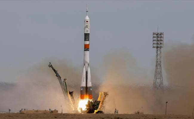 US-Russian Crew Reaches Space Station With 'Awesomeness'