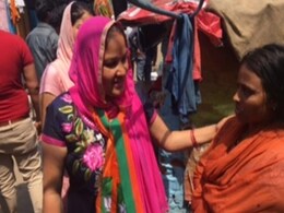 नेताओं को कोसने पर झुग्गी में रहने वाली सुनीता की बदली किस्मत, बीजेपी का टिकट मिला! नेताओं को कोसने पर झुग्गी में रहने वाली सुनीता की बदली किस्मत, बीजेपी का टिकट मिला!