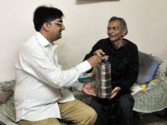 Son to Nearly 500 Old People, This Man is Modern-Day 'Shravan' Son to Nearly 500 Old People, This Man is Modern-Day 'Shravan'