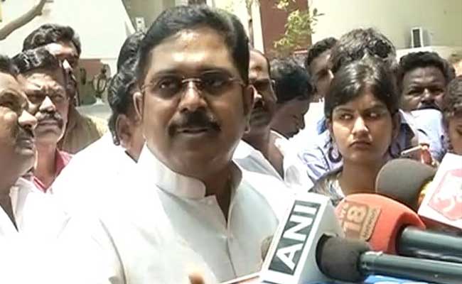 Police Team's Midnight Visit To TTV Dinakaran For Delhi Bribery Charges