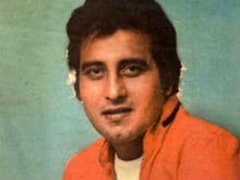 Vinod Khanna Had 'Swag And Charisma, Couldn't Take Eyes Off Him' Say His Colleagues