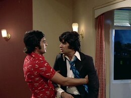 How Vinod Khanna Smuggled Amitabh Bachchan Into A Nightclub - Big B's Emotional Tribute How Vinod Khanna Smuggled Amitabh Bachchan Into A Nightclub - Big B's Emotional Tribute