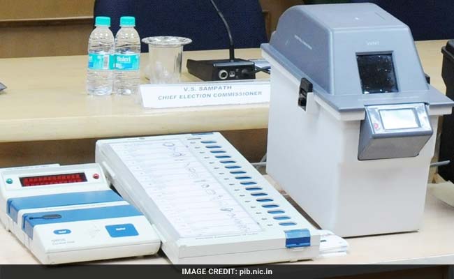 Supreme Court Asks If Voters Can Get VVPAT Slip, Poll Body Flags Big Risk