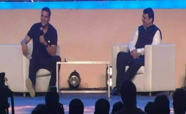 Build More Toilets In Maharashtra, Says Akshay Kumar. Chief Minister Fadnavis Takes Note