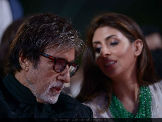 Amitabh Bachchan Waves To Daughter Shweta Bachchan Nanda In Heartwarming Pic Going Viral