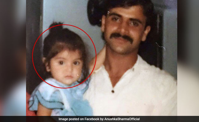 क्या आप पहचान सकते हैं इस एक्ट्रेस को, आज बॉलीवुड पर कर रही हैं राज