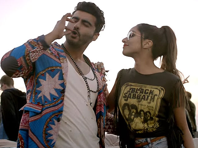 <i>Half Girlfriend</i>'s <i>Mere Dil Mein</i>: Arjun Kapoor And Shraddha Kapoor's Chemistry Is Unmissable