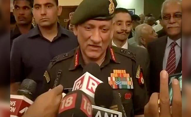कश्मीर में सेना की कार्रवाई पर सेना प्रमुख विपिन रावत बोले - ऑपरेशन की जानकारी पहले नहीं दी जाती, बाद में बताया जाता है