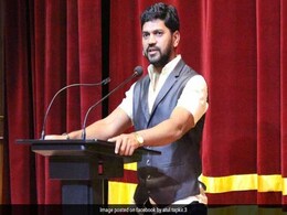 मराठी फिल्मकार अतुल बी तपकीर होटल में मृत मिले, 'सुसाइड नोट' फेसबुक पर... मराठी फिल्मकार अतुल बी तपकीर होटल में मृत मिले, 'सुसाइड नोट' फेसबुक पर...