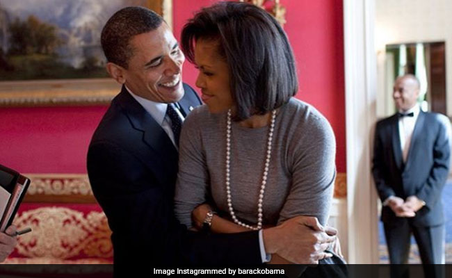 Barack Obama Kicks Off Tropical Holiday In Indonesia