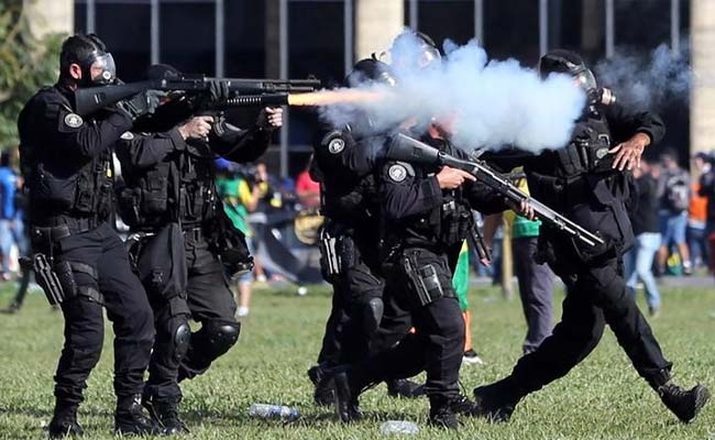 Brazil President Michel Temer Deploys Army As Protesters Battle Police