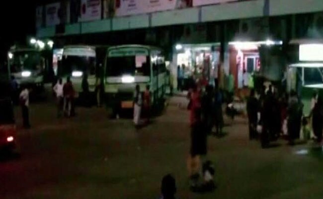 Transport Unions Strike, 22,000 Buses Go Off Roads, Commuters Hit In Tamil Nadu