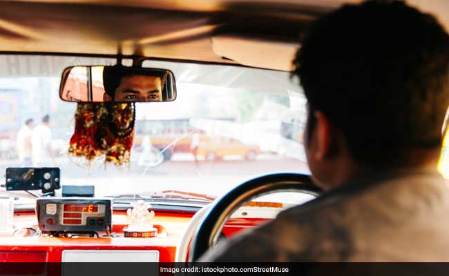 Kashmiri Cab Driver Returns Bag With Valuables Worth Rs 10 Lakh To Tourist