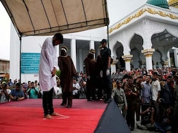 Indonesian Men Sentenced To Caning For Having Gay Sex Indonesian Men Sentenced To Caning For Having Gay Sex