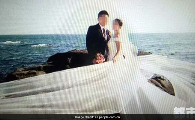 This Chinese Groom Hired Fake Friends To Attend His Wedding