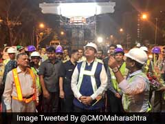 मुंबई : तड़के साढ़े तीन बजे मुख्यमंत्री देवेंद्र फडणवीस ने देखी "मेट्रो की रफ्तार"!