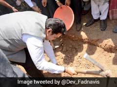 Devendra Fadnavis Offers 'Shramdan', Opposition Calls It Photo Op