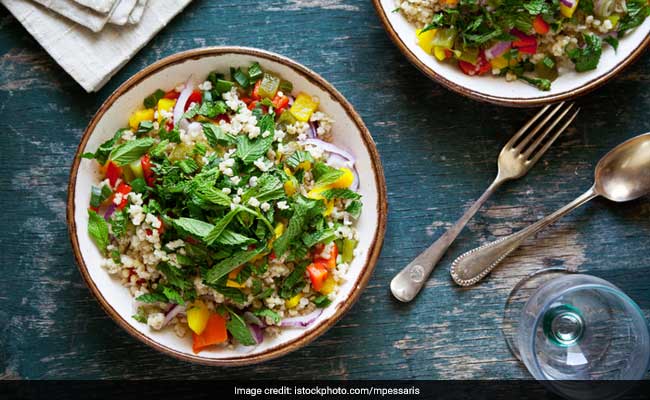 Working In A 9-To-5 Desk Job? Nutritionist Nmami Agarwal Shares A Diet Structure For You