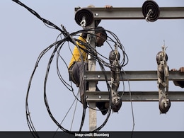 India Expects Surplus Electricity This Year as Blackouts Persist India Expects Surplus Electricity This Year as Blackouts Persist