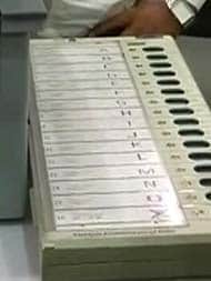 मध्य प्रदेश : नगरीय निकाय चुनाव में 'बराबरी का मैच', बीजेपी और कांग्रेस को 9-9 सीटें