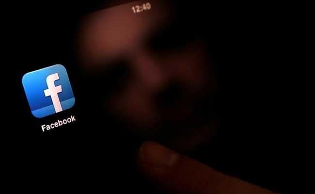 फेसबुक पर लड़की को ब्लैकमेल करना पड़ा महंगा, हुई 14 महीने की जेल