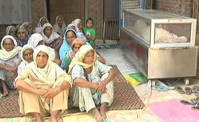 6 Days After Suicide, Punjab Farmer's Family Refuses To Cremate Him