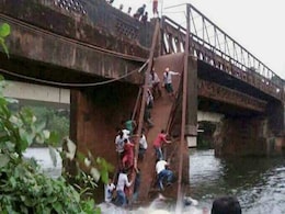 2 Dead, Several Missing As Bridge Collapses In Goa, Navy Called In For Rescue Ops 2 Dead, Several Missing As Bridge Collapses In Goa, Navy Called In For Rescue Ops