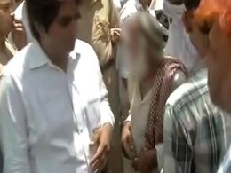 जेवर में एक की हत्या और 4 महिलाओं से गैंगरेप के मामले में चार लोग हिरासत में लिए गए जेवर में एक की हत्या और 4 महिलाओं से गैंगरेप के मामले में चार लोग हिरासत में लिए गए