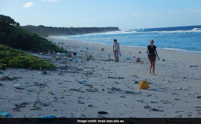 No One Lives On This Remote Pacific Island - But It's Covered In 38 ...