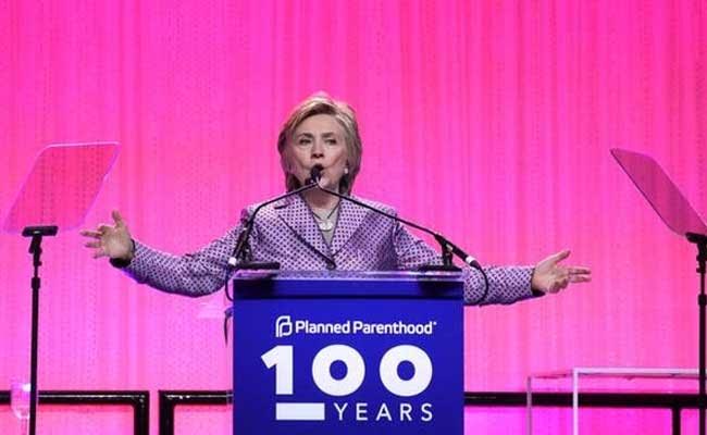 Hillary Clinton Returns To Her Alma Mater Wellesley For Graduation Speech