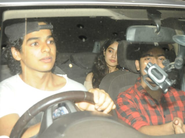 Jhanvi Kapoor, Shahid Kapoor's Brother Ishaan Khattar Trend After Showing Up At Baywatch Screening Together